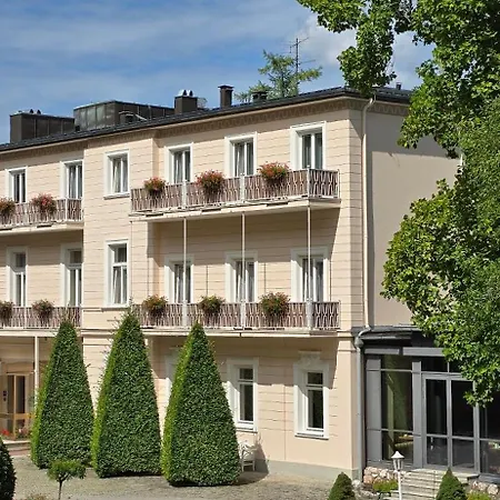 Alpina Hotel