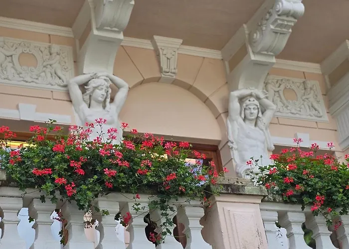 Alpina Hotel